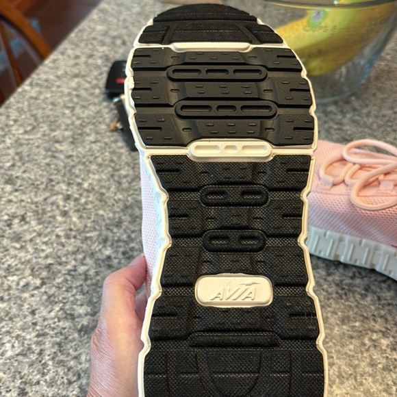Avia NWT Women's Sneakers! Super comfortable!! Blush. Size 9. - Picture 5 of 6